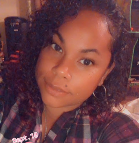 Meet your Posher, Rene - Picture 1 of 1